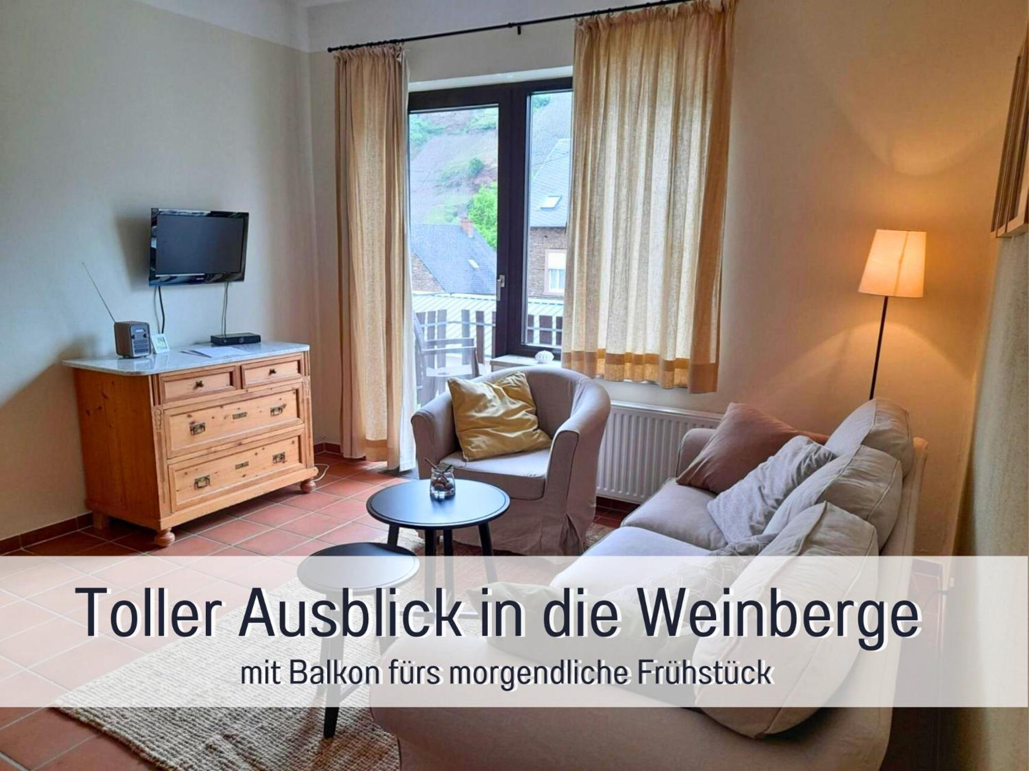 Ferienhaus Schwaab-Scherr, Genau Zwischen Bernkastel-Kues Und Traben-Trarbach, Mit Kostenlosem Oepnv-Ticket Fuer Bus Und Bahn, Parkplaetzen, Fahrradgarage Und Vielen Tipps Erden Extérieur photo
